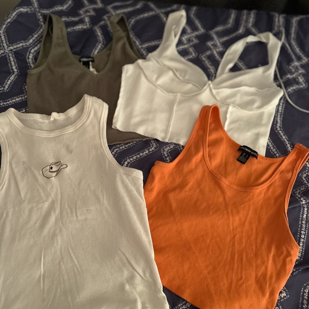 Tank Tops bundle - Picture 1 of 10